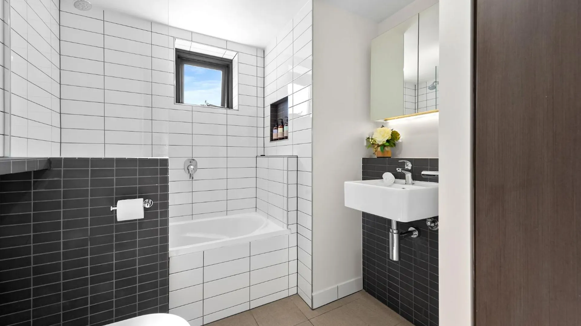 Spacious, Modern And Bright Apartment! Walk To Cbd! Μπρίσμπεϊν Διαμέρισμα